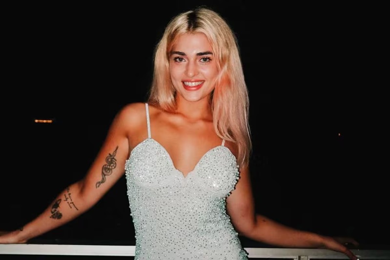 Marta Fort modo verano: mostró lujos y su cuerpo en microbikini